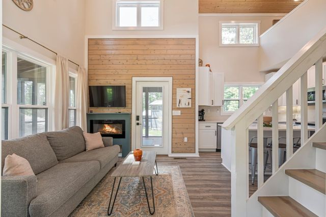 232 Waters Edge Way, Tracy City, TN 37387