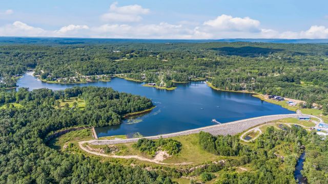 232 Waters Edge Way, Tracy City, TN 37387