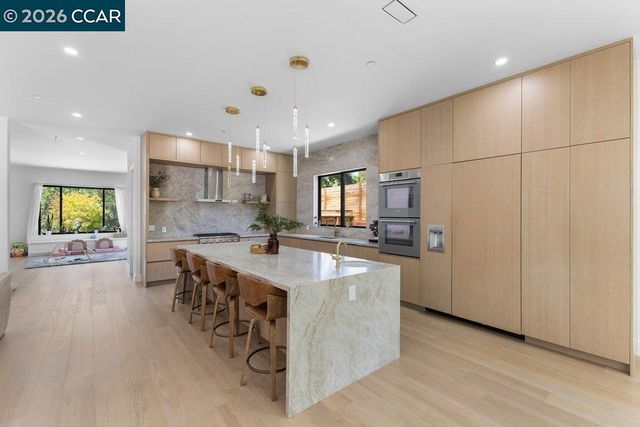 1080 Scots Ln, Walnut Creek, CA 94596