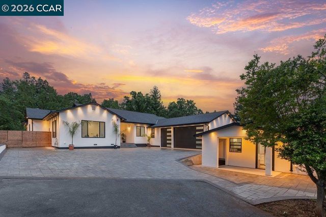 1080 Scots Ln, Walnut Creek, CA 94596