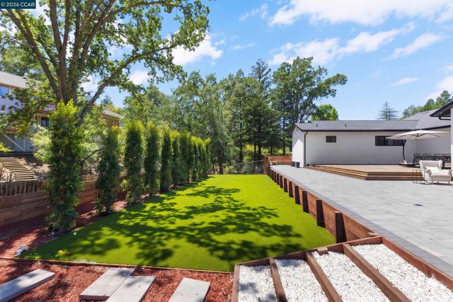 1080 Scots Ln, Walnut Creek, CA 94596
