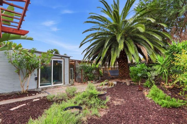 951 S 9th Street, San Jose, CA 95112