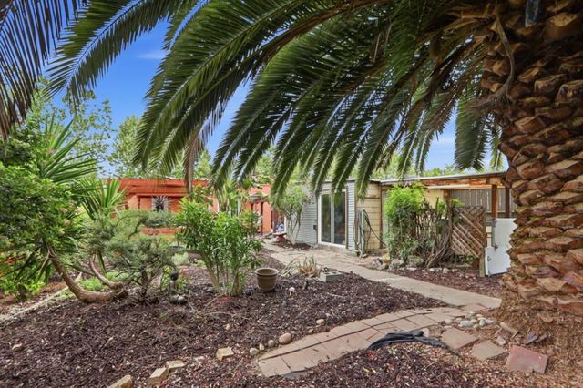 951 S 9th Street, San Jose, CA 95112