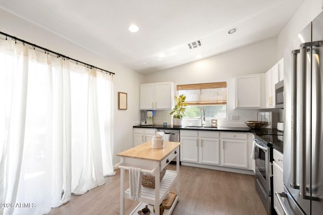 10212 E BETONY Drive, Scottsdale, AZ 85255