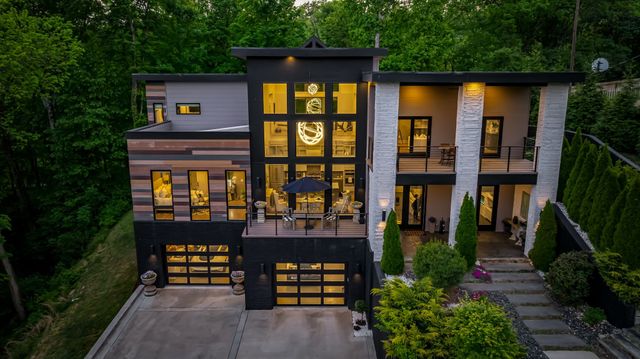 6616 Ellwood Ct, Nashville, TN 37205