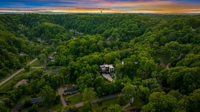 6616 Ellwood Ct, Nashville, TN 37205