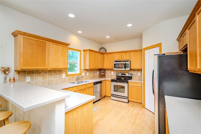 160 Broderick Drive, Waukee, IA 50263