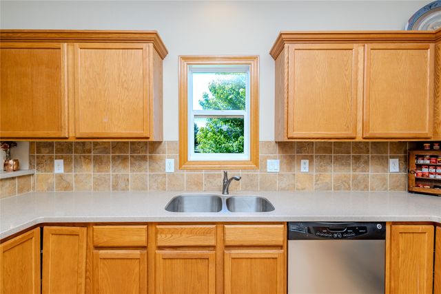 160 Broderick Drive, Waukee, IA 50263