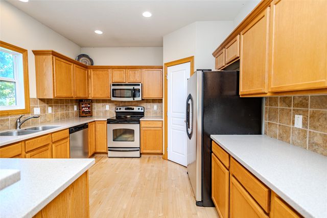 160 Broderick Drive, Waukee, IA 50263