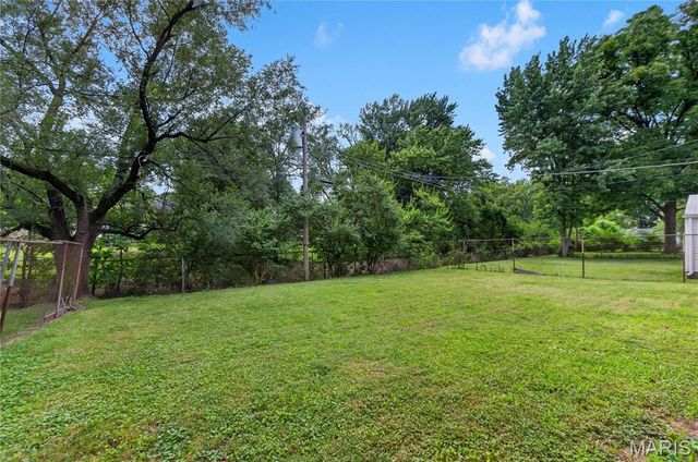 1155 Saint Matthew Drive, Florissant, MO 63031