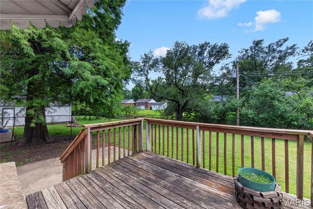 1155 Saint Matthew Drive, Florissant, MO 63031