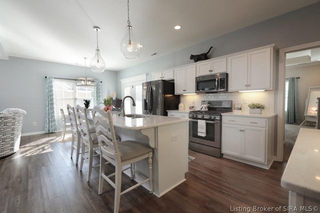 3802 Willard Drive, Jeffersonville, IN 47130