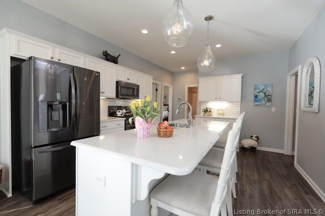 3802 Willard Drive, Jeffersonville, IN 47130