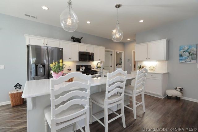 3802 Willard Drive, Jeffersonville, IN 47130