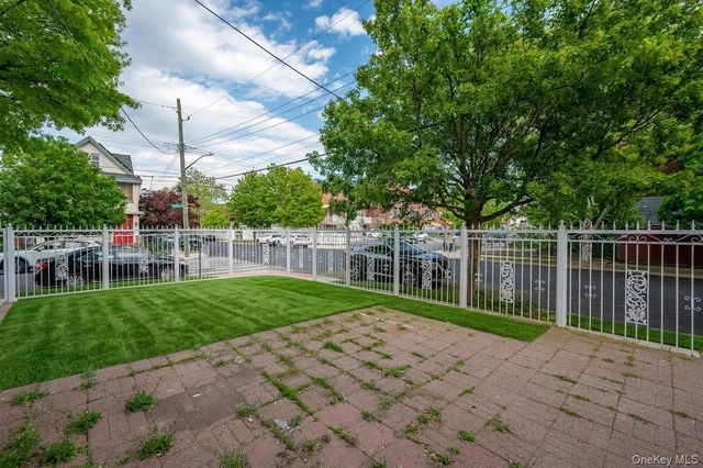 2739 Lawton Avenue, Bronx, NY 10465