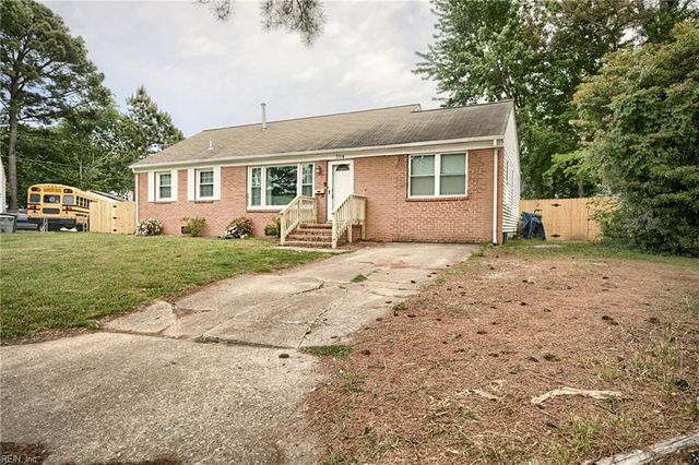304 Wales CIR, Hampton, VA 23666