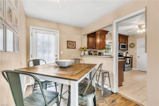 304 Wales CIR, Hampton, VA 23666