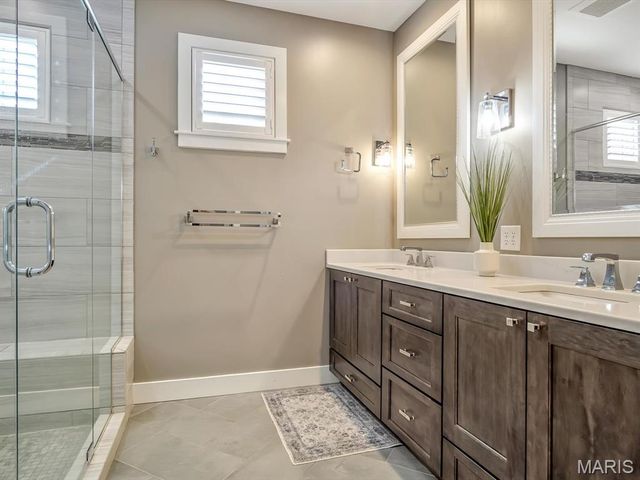 3543 S Arbor Lake Drive, Edwardsville, IL 62025