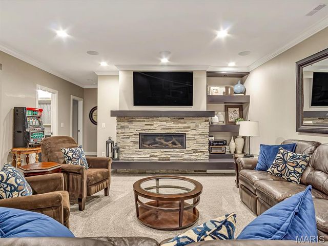 3543 S Arbor Lake Drive, Edwardsville, IL 62025