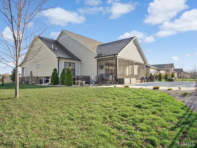 3543 S Arbor Lake Drive, Edwardsville, IL 62025