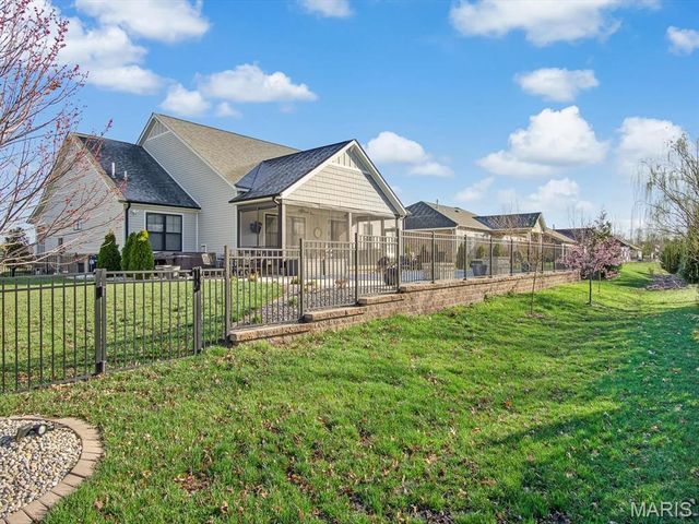 3543 S Arbor Lake Drive, Edwardsville, IL 62025