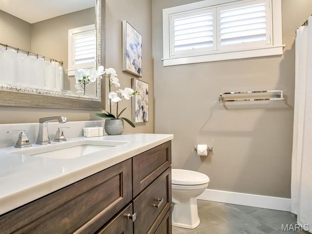 3543 S Arbor Lake Drive, Edwardsville, IL 62025