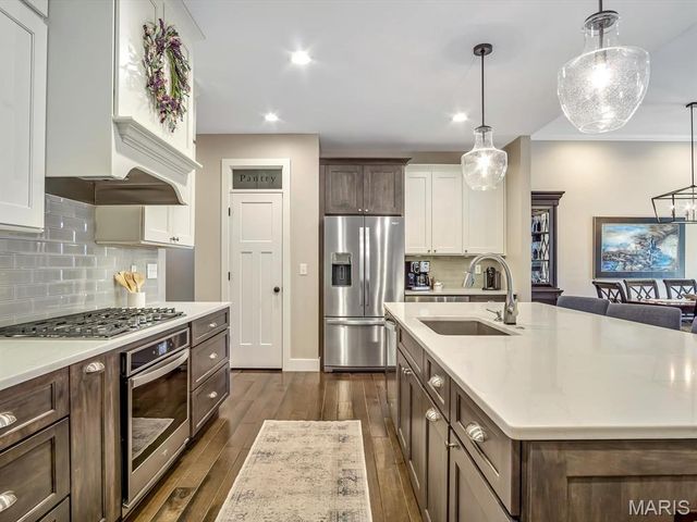 3543 S Arbor Lake Drive, Edwardsville, IL 62025