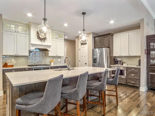 3543 S Arbor Lake Drive, Edwardsville, IL 62025