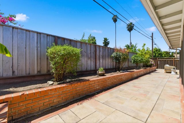 1040 Fleetwood Drive, San Jose, CA 95120