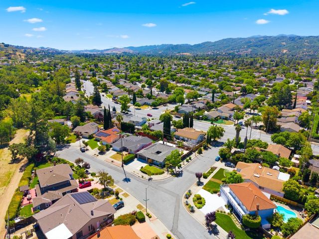 1040 Fleetwood Drive, San Jose, CA 95120