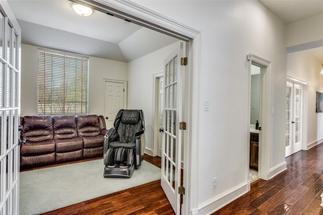 6035 Oak Hollow Drive, Burleson, TX 76028