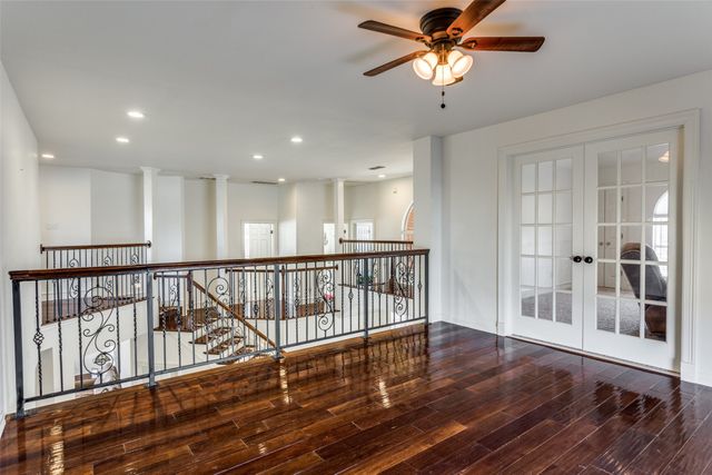 6035 Oak Hollow Drive, Burleson, TX 76028