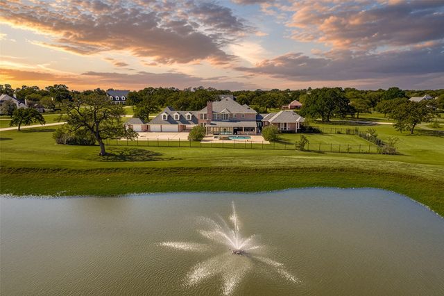 6035 Oak Hollow Drive, Burleson, TX 76028