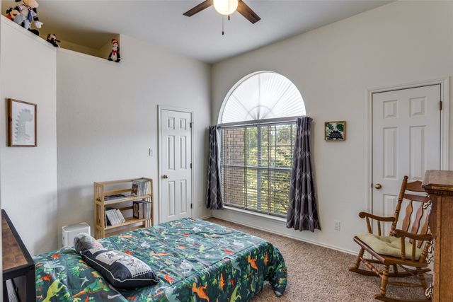 6035 Oak Hollow Drive, Burleson, TX 76028