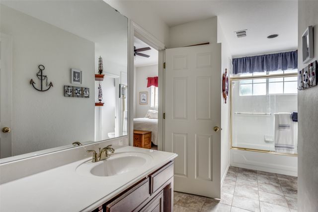 6035 Oak Hollow Drive, Burleson, TX 76028