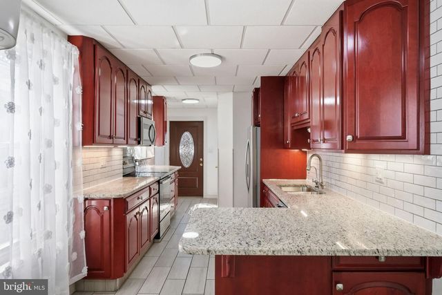 1232 LOCUST ST, Reading, PA 19604