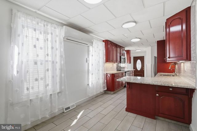 1232 LOCUST ST, Reading, PA 19604