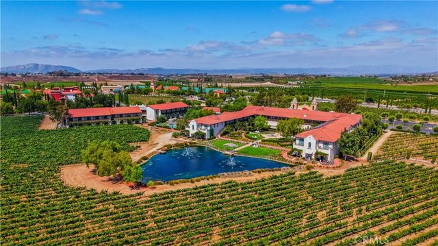 34980 Via Del Ponte, Temecula, CA 92592