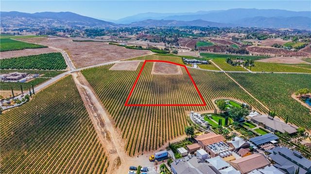 34980 Via Del Ponte, Temecula, CA 92592