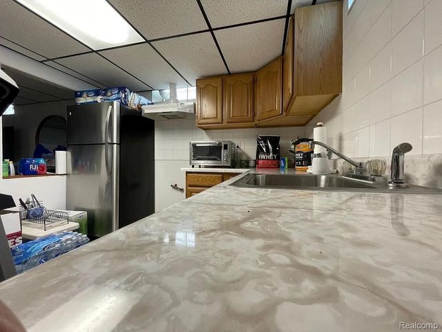 148 N Gulley Road, Dearborn, MI 48128