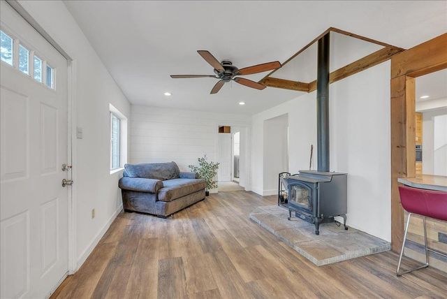 18801 Sages Rd, Nevada City, CA 95959