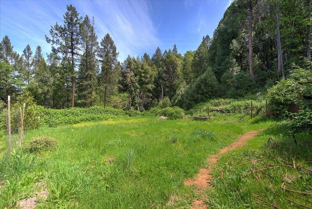 18801 Sages Rd, Nevada City, CA 95959