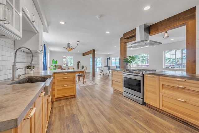 18801 Sages Rd, Nevada City, CA 95959