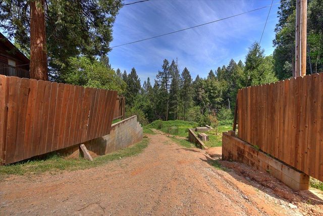 18801 Sages Rd, Nevada City, CA 95959