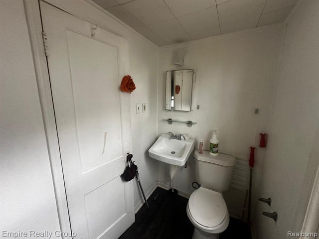 19345 Omira Street, Highland Park, MI 48203