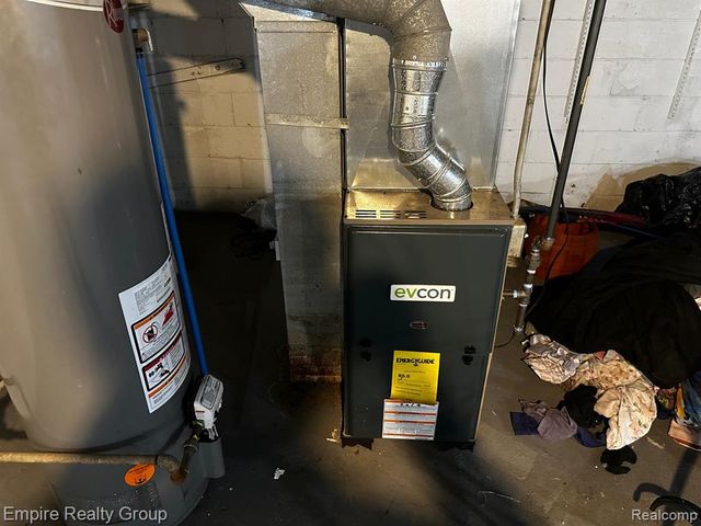 19345 Omira Street, Highland Park, MI 48203