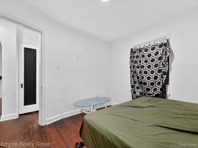 19345 Omira Street, Highland Park, MI 48203