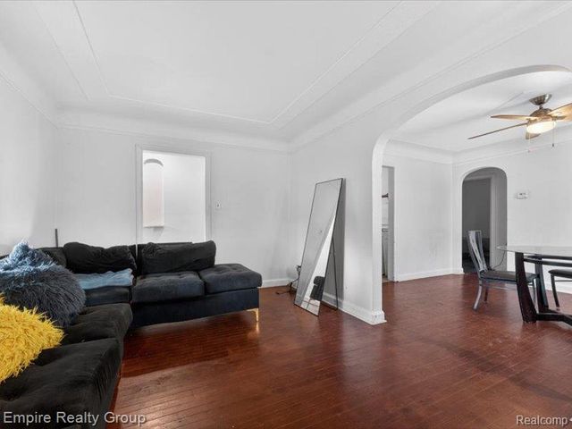 19345 Omira Street, Highland Park, MI 48203