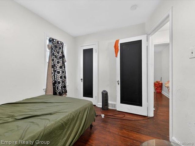 19345 Omira Street, Highland Park, MI 48203