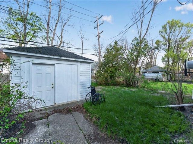 19345 Omira Street, Highland Park, MI 48203